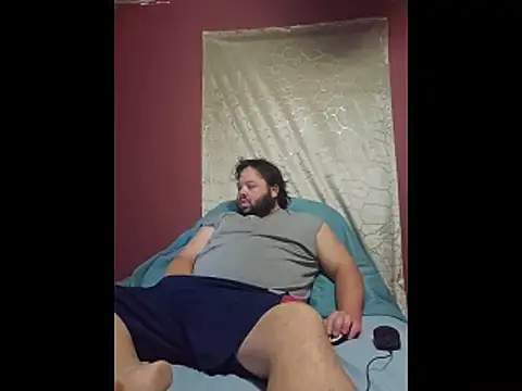 Strongbutgentle36: διαδικτυακό σόου στην κάμερα