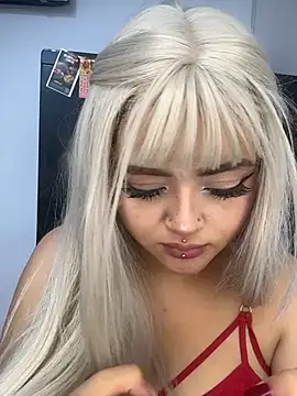 Chat XXX en directo de lya_nekko_