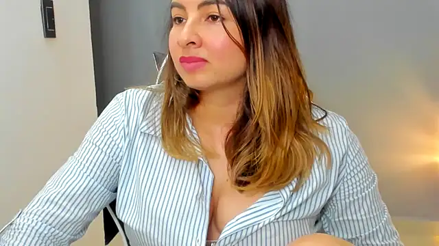 Czat XXX na żywo – __Emma__11__Lecat_