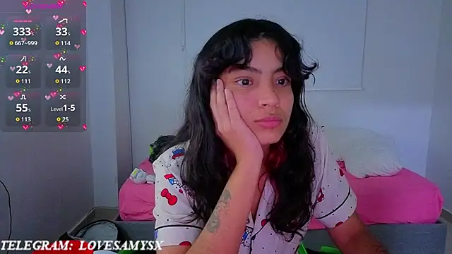 Chatroom XXX en direct de Lovelyamyy