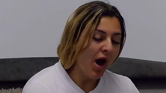 NicolePlay's Live XXX Chat
