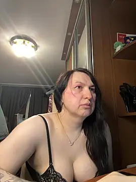 EvaBeautyXx: вебкам-шоу
