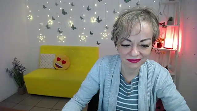 NikaMayu's Live XXX Chat