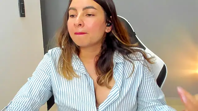 __Emma__11__Lecat_ Adlı Modelin Canlı XXX Sohbeti