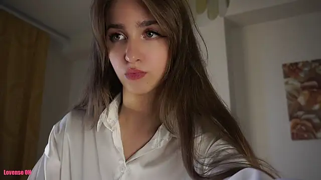 XXX chat uživo modela ClarineCasebolt