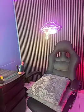 Maximoking26's Webcam Show