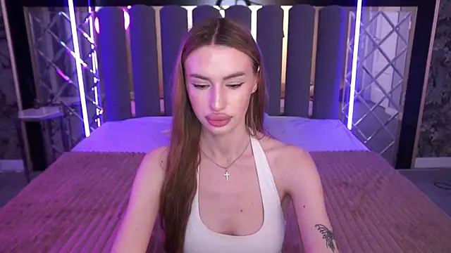 Snow_WhiteeeX élő XXX-chatje