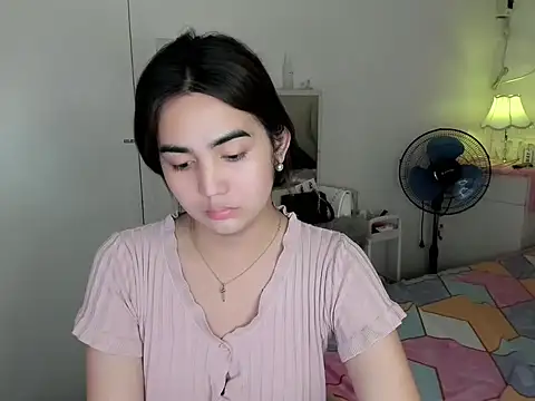 nica_doll Show Webcam