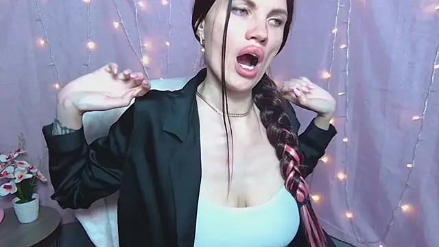 MilaLoona's Live XXX Chat
