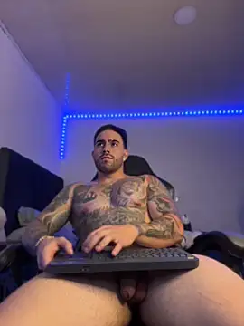 Ades_Lowen Live XXX chat