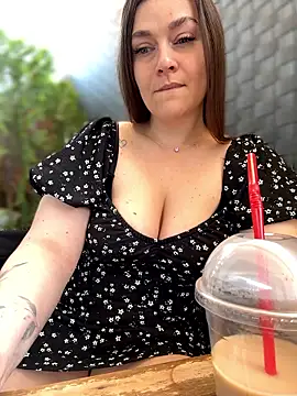 XXX chat uživo modela CrazyTori