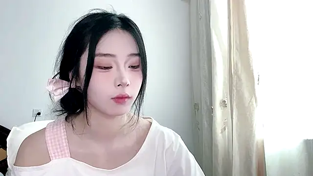 yiyibaby2026 网络视讯表演