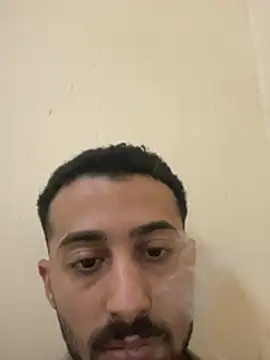 عرض كام Hehjehjeqll