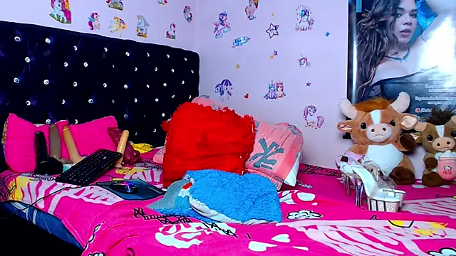 Chat +18 de ShantalTsFox ao vivo