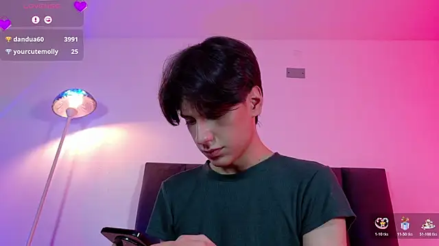 lui_x_dust Adlı Modelin Web Kamerası Şovu