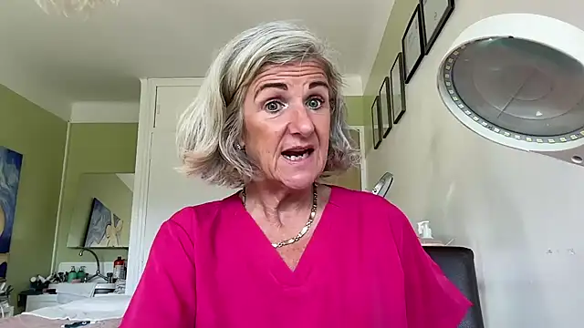 NaughtyMonicaUK Live XXX-chat