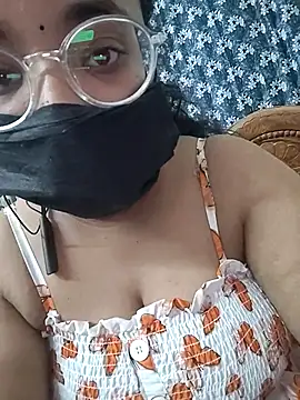 MaggieTelugu-15's Live XXX Chat
