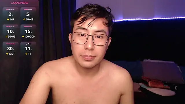 Chat XXX en directo de andrewmhilton_