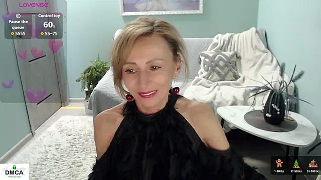 HornyMilf_777 Adlı Modelin Web Kamerası Şovu