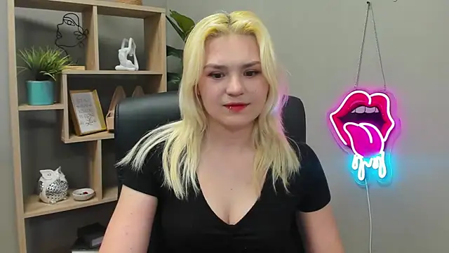 SweetLilyxo élő XXX-chatje