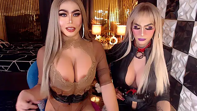 MonstrousCockDiva's Live XXX Chat