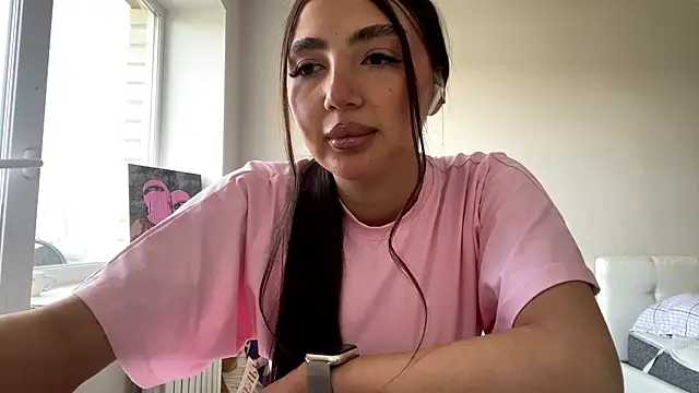 XXX chat uživo modela AlvinaMair