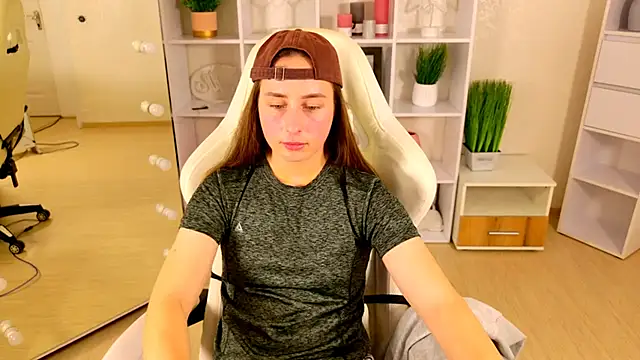 Онлайн чат XXX NadinnL