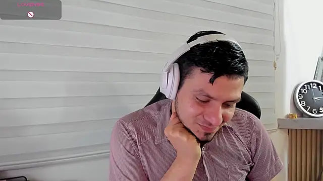 Chat +18 de Rick_Adams ao vivo