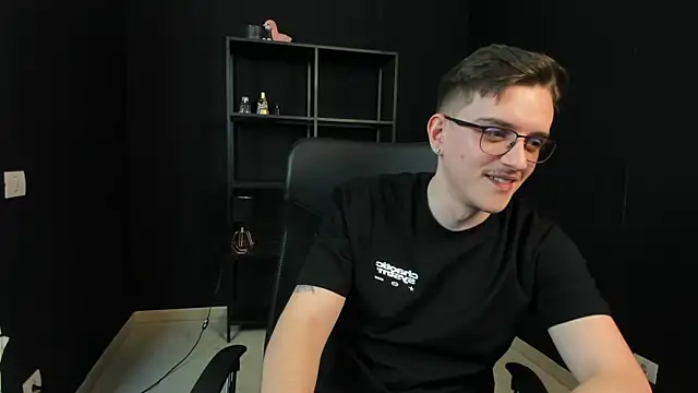 FelixStarkk 라이브 XXX 채팅
