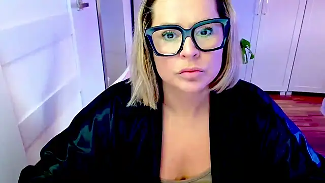 XXX chat uživo modela teaseDiana