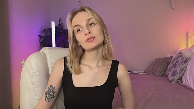 _Vikky_Moon_ – Naživo XXX chat