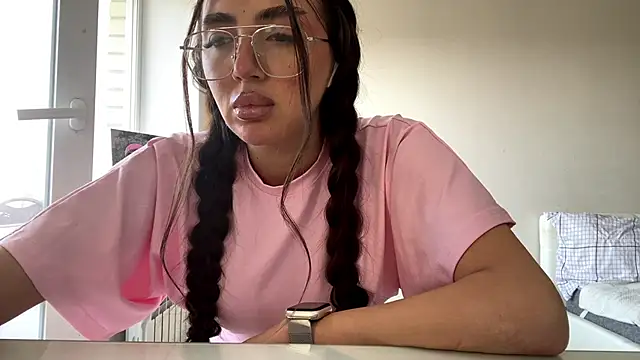 AlvinaMair – Live XXX-chat