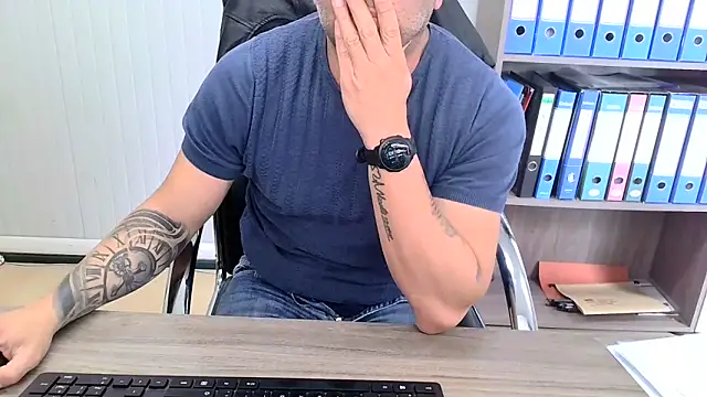 Živý XXX chat Evasionee