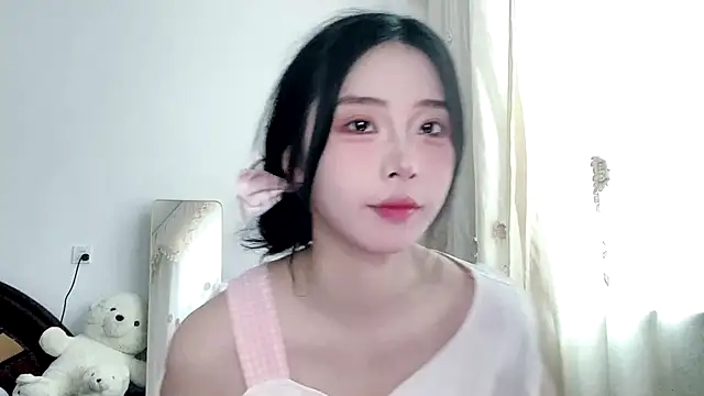 yiyibaby2026 网络视讯表演