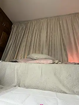 ameliaa_lov3 Adlı Modelin Canlı XXX Sohbeti