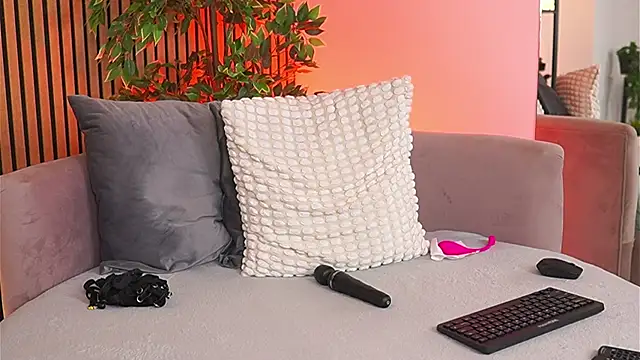 Avril_Cyrus élő XXX-chatje