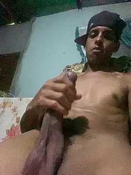 Aleexxx_2005のウェブカメラショー