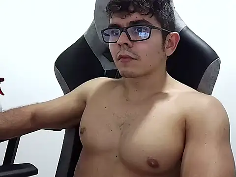 MILCARITAS3's Live XXX Chat