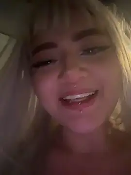 lya_nekko_ Adlı Modelin Canlı XXX Sohbeti