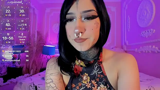 Show modela Kat_VonDe na web-kameri