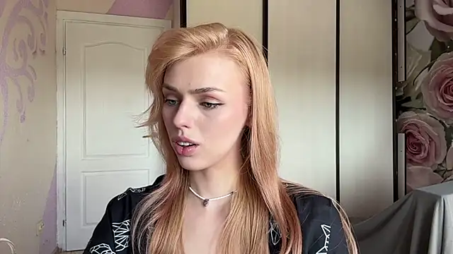 ScarlettRosy Webcam Show