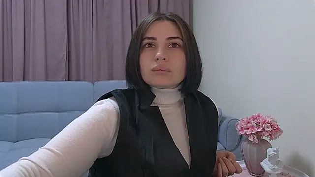 AdrianaToress Adlı Modelin Canlı XXX Sohbeti