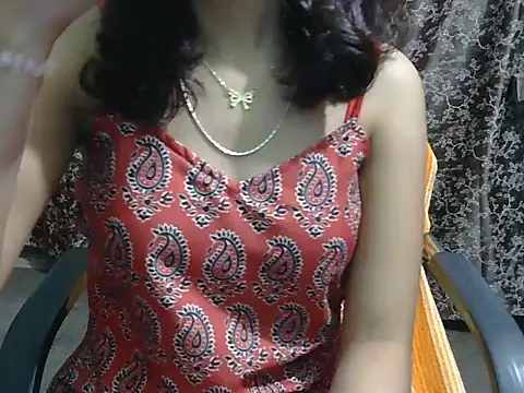 Show modela Adorable_Ayesha na web-kameri