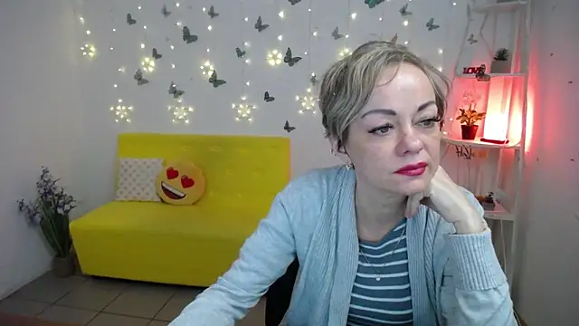 NikaMayu 라이브 XXX 채팅