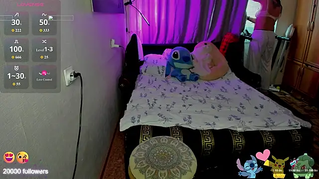 monica__elder Show Webcam