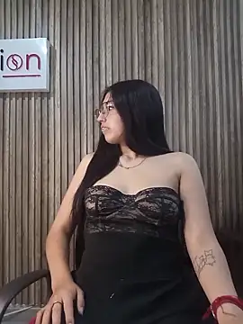 แชท XXX สดของ Valk_submissive