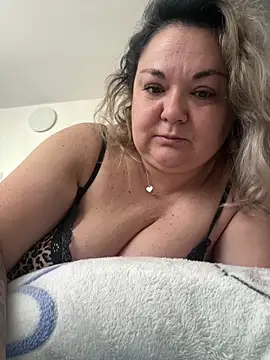MikyVesela's Live XXX Chat
