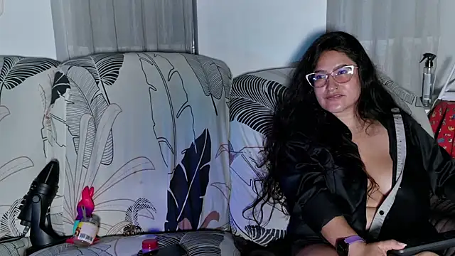 Chat +18 de DeesseLuxure ao vivo
