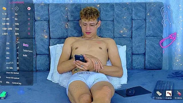 NicolasTorrez's Webcam Show