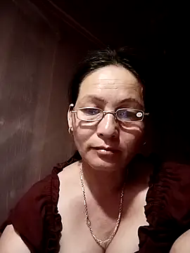 Chat +18 de Cucci07 ao vivo